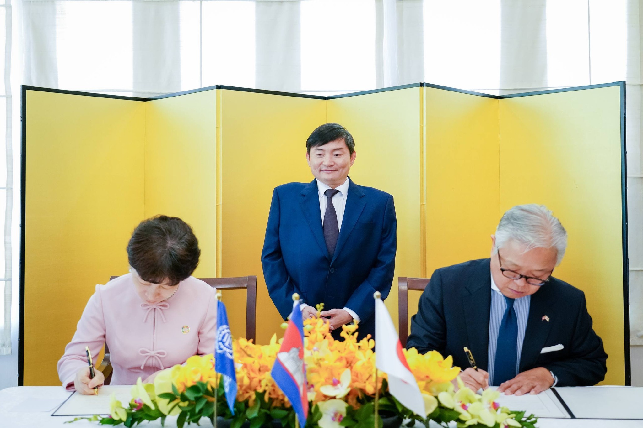 លោកស្រី ស៊ាវយៀន ឈាន, លោក ហេង សួរ,លោក អ៊ូអិណុ អាត់ស៊ូស៊ី