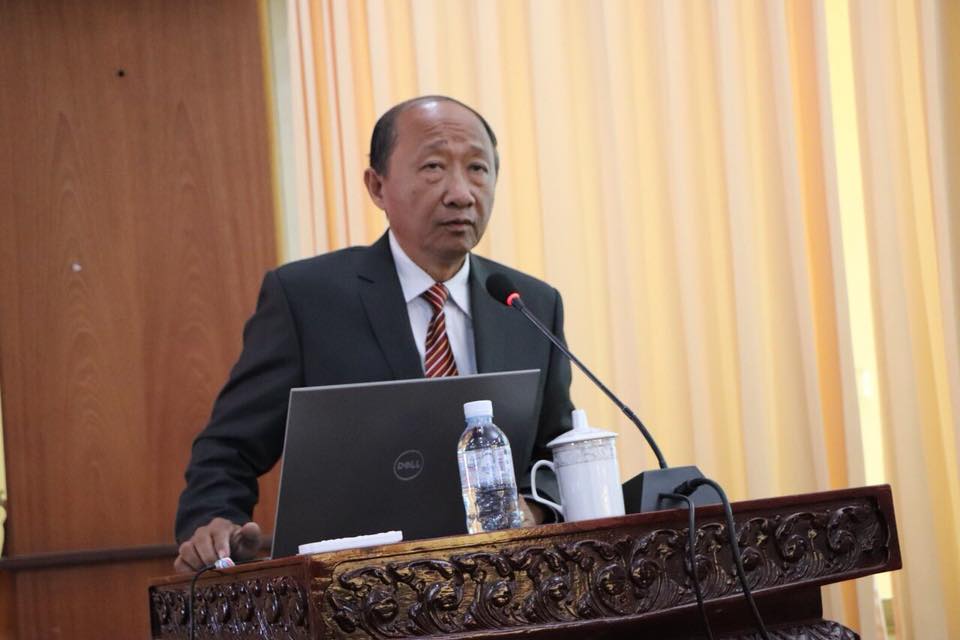 លោកវេជ្ជបណ្ឌិត នុត សម្បត្តិ ប្រធានវិទ្យាស្ថានវេជ្ជសាស្ត្រ ជីវសាស្ត្រ និងកសិកម្ម នៃរាជបណ្ឌិត្យសភាកម្ពុជា&nbsp;