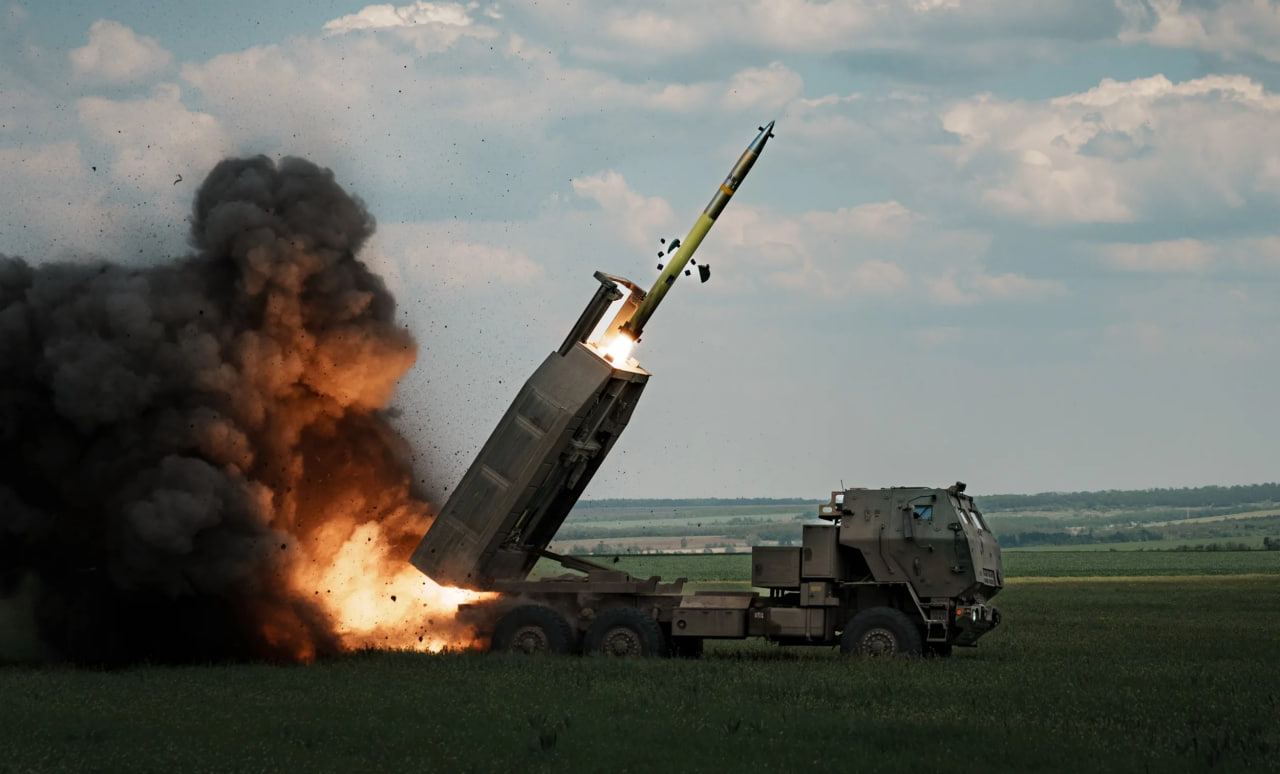បិសាចចម្លែក M142 HIMARS