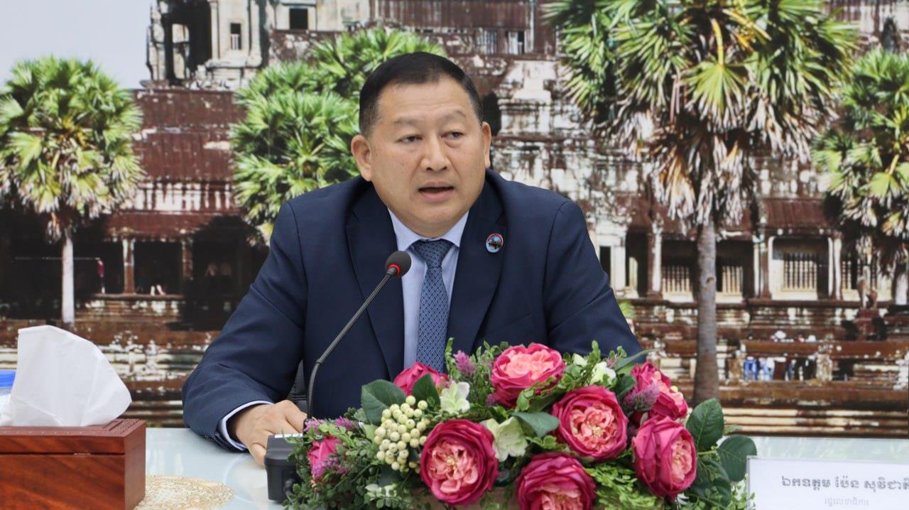 លោក ប៉ែន សុវិជាតិ អ្នកនាំពាក្យក្រសួងពាណិជ្ជកម្ម