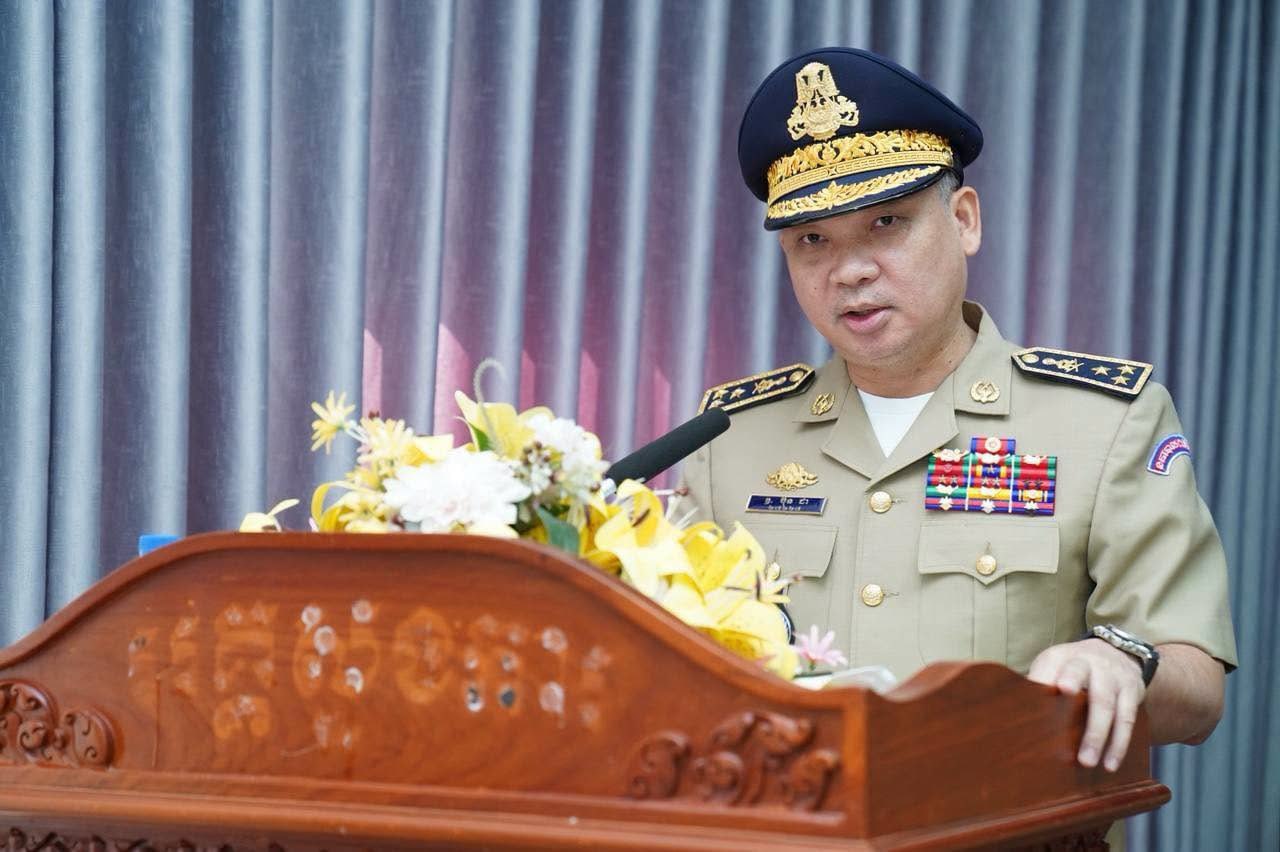 លោកឧត្តមសេនីយ៍ឯក ប៊ុន ដា