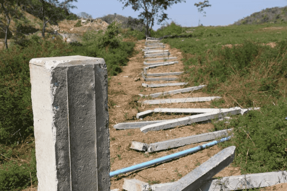 បង្គោលថ្មរាយព័ទ្ធយកដីរដ្ឋរបស់ក្រុមហ៊ុនកូណៃនៅភ្នំកងវ៉ា