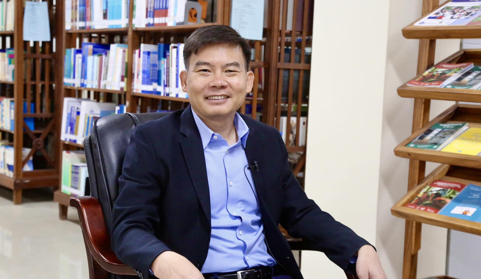 លោក ឈាង វណ្ណារិទ្ធ