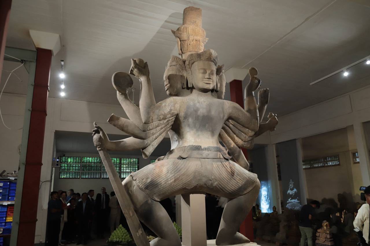 ប្រតិមាព្រះឥសូរដ៏ធំជាងគេមួយក្នុងប្រទេសកម្ពុជា។ រូបភាព៖ ក្រសួងវប្បធម៌&nbsp;