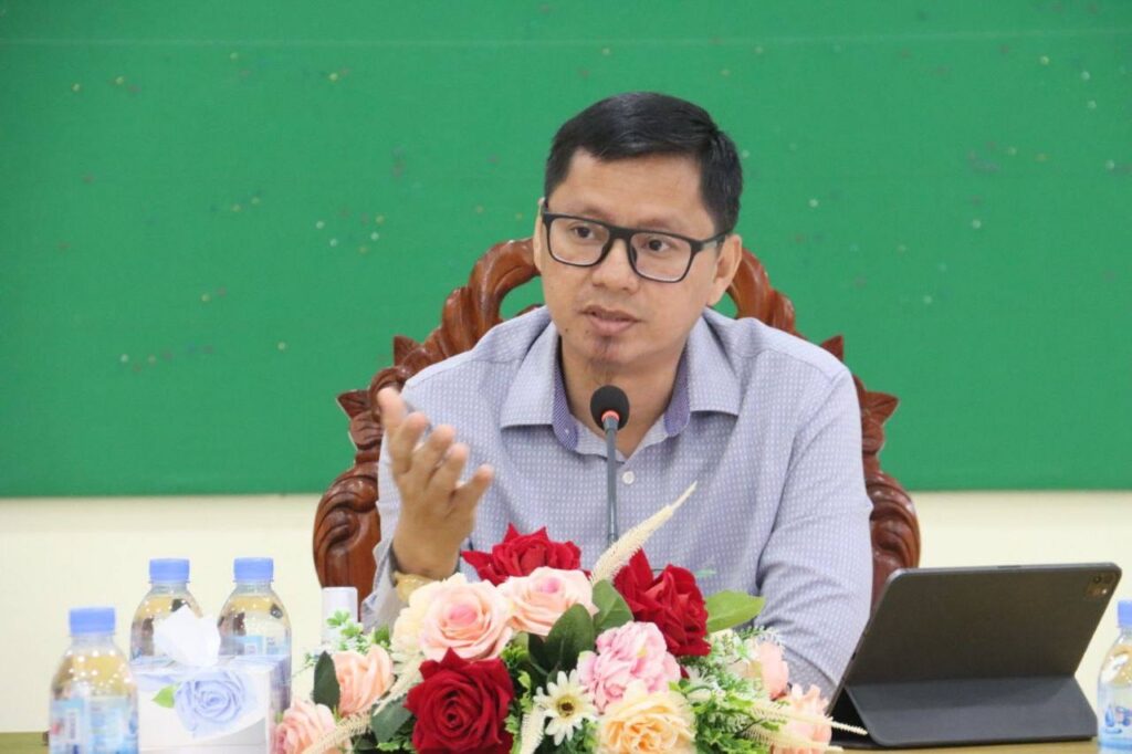 លោក &nbsp;ឌឹម បូរ៉ា អភិបាលរងនៃគណៈអភិបាលខេត្តកណ្ដាល&nbsp;​​​&nbsp;&nbsp;