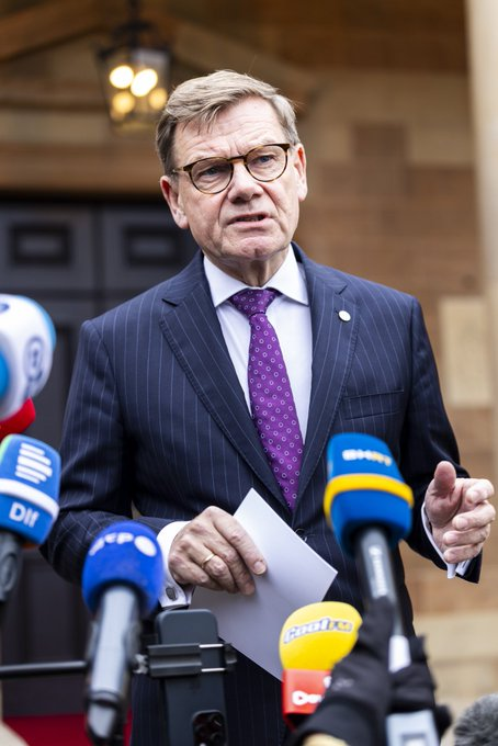 លោក ចូហាន់ វ៉ាដេភូល