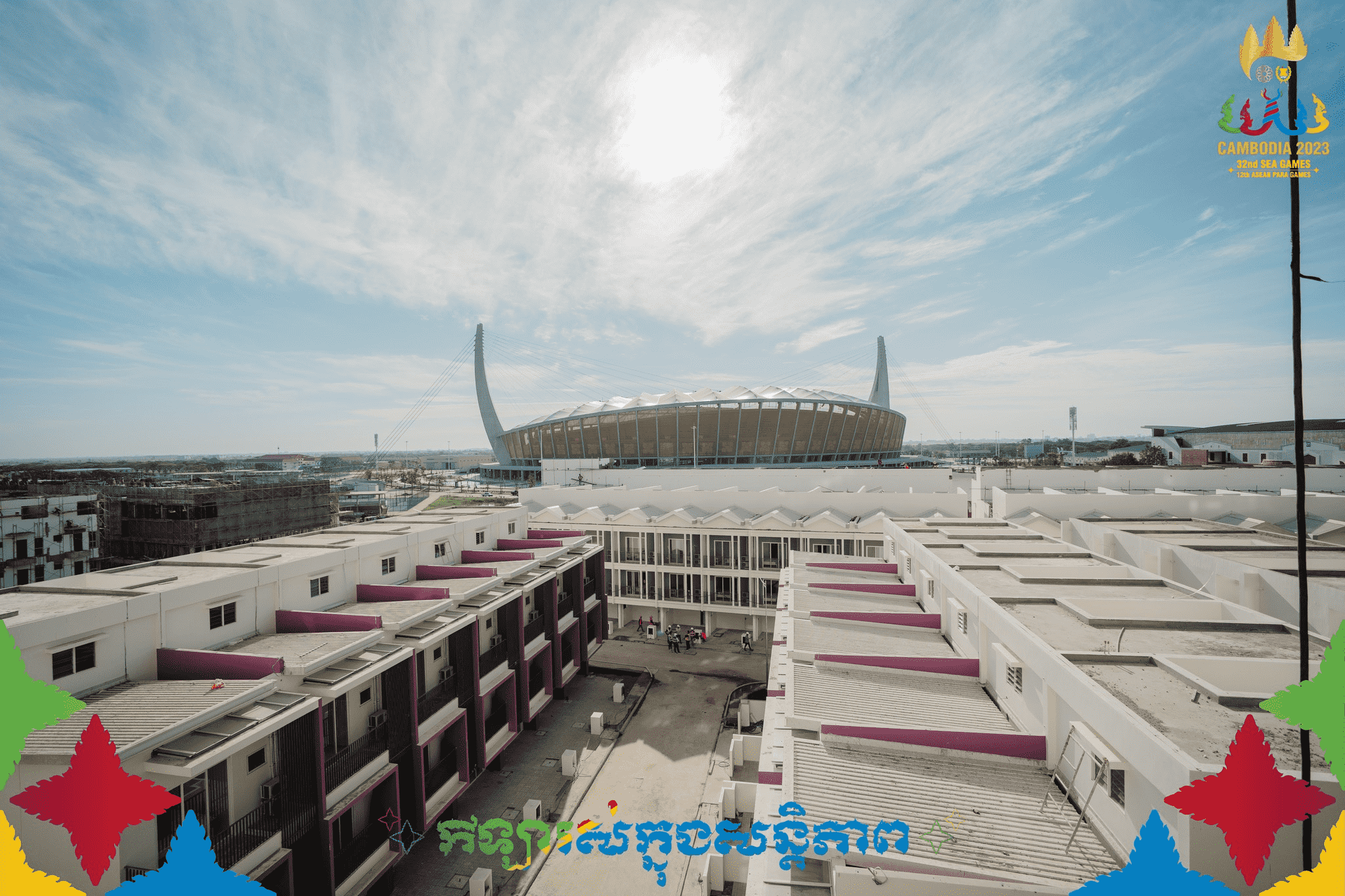 វឌ្ឍនភាព នៃដំណើរការសាងសង់ភូមិកីឡា ក្នុងដំណាក់កាលទី២ នៅពហុកីឡដ្ឋានជាតិមរតកតេជោ រូបថតកាលពីថ្ងៃទី២៨ ខែកុម្ភៈ ឆ្នាំ២០២៣ (រូបភាព៖ Cambodia 2023)