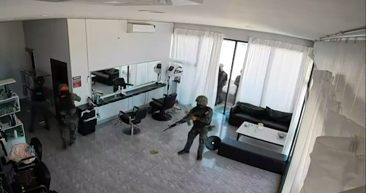 យោធាឈ្លានពាន ចូលរំលោភបំពានក្នុងលំនៅឋានពលរដ្ឋកម្ពុជា។