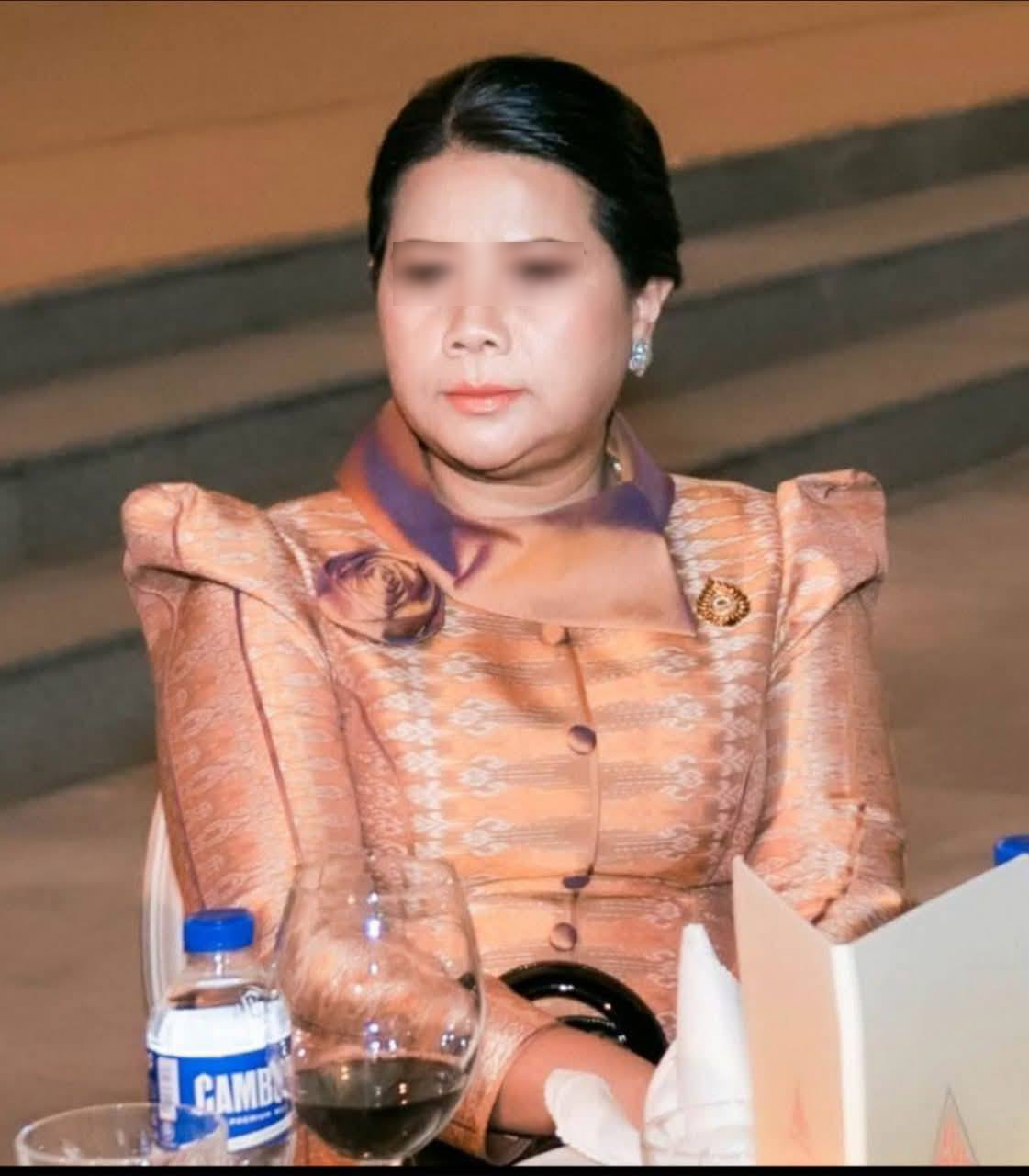 លោកស្រីឧកញ៉ា&nbsp;អ៊ឹម សុផាន់ណារិទ្ធ ហៅ ចែទូច