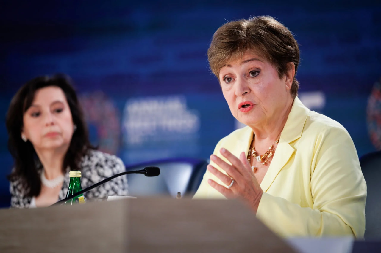 លោកស្រី គ្រីស្តាលីណា ចចជីវ៉ា​