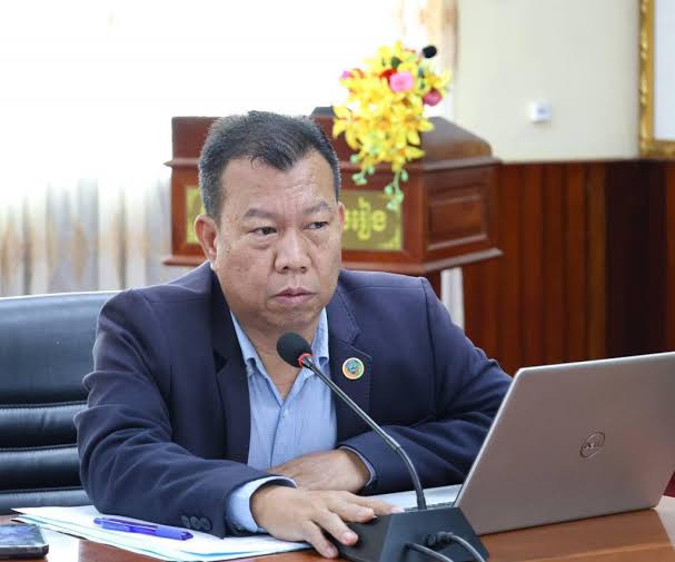 អ្នកនាំពាក្យក្រសួងបរិស្ថាន លោក ខ្វៃ អាទិត្យា