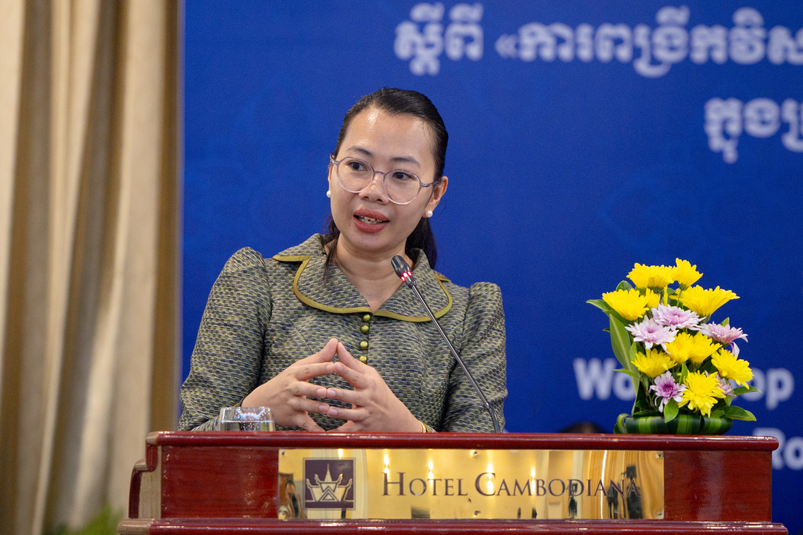 លោកស្រី សុវណ្ណ វណ្ណារតន៍ រដ្ឋលេខាធិការប្រចាំការក្រសួងការងារ&nbsp;