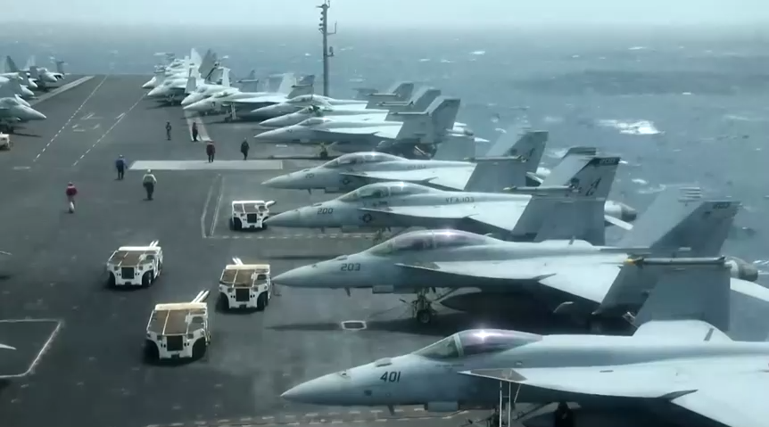 យន្តហោះចម្បាំងលើនាវាចម្បាំងអាម៉េរិក​ដែលត្រូវបានបញ្ជូនទៅជិតអ៊ីរ៉ង់។&nbsp;