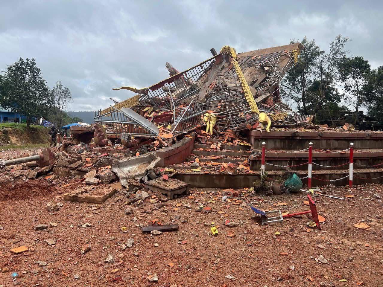 &nbsp;រូបសំណាកតាអ៊ុំក្នុងតំបន់អានសេះ ដែលត្រូវបានយោធាថៃបំផ្លាញ&nbsp;