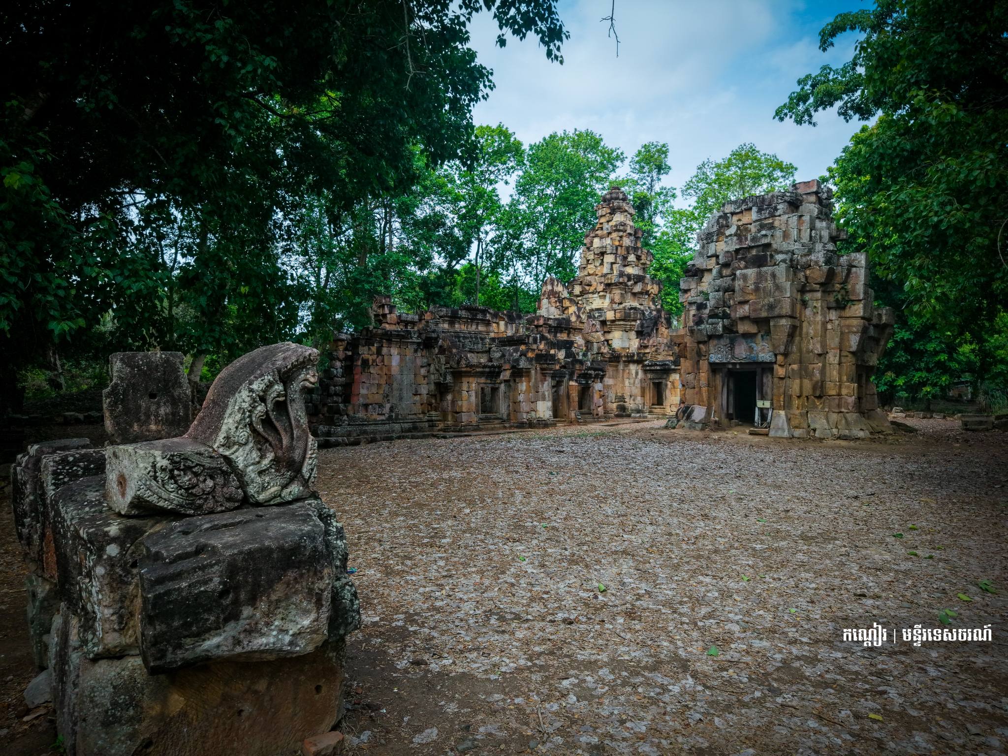 ប្រាសាទបាសែត (រូបពីកណ្តៀរ/មន្ទីរទេសចរណ៍)