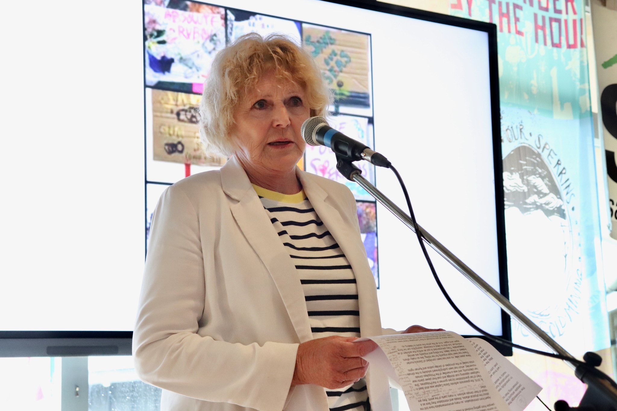 លោកស្រី ម៉ារី ឡាវឡ័រ (Mary Lawlor)