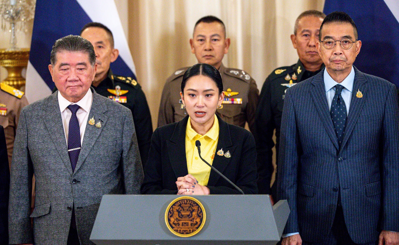 លោកស្រី ផែថងថាន ឈិនៈវ័ត