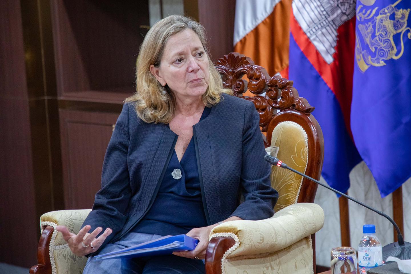 លោកស្រី ម៉ារៀម ស្ហឺរមែន