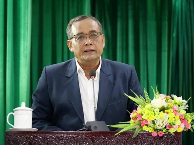 លោកបណ្ឌិត មាស នី អ្នកតាមតានស្ថានការណ៍សង្គម