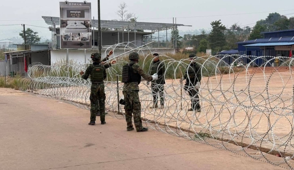 យោធាឈ្លានពានថៃ ដាក់បន្លាលួសក្នុងទឹកដីកម្ពុជា