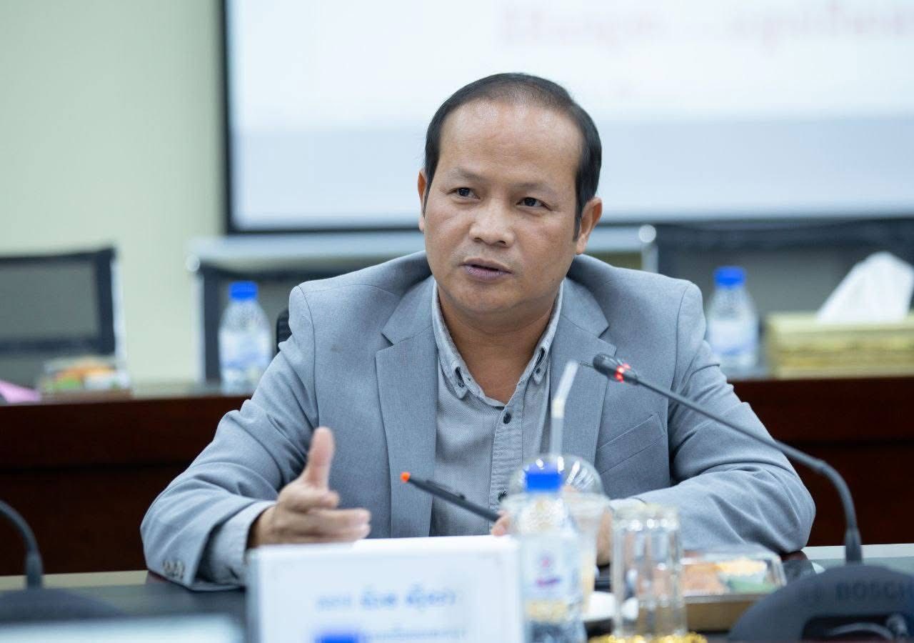 លោក ប៉ាវ ស៊ីណា ប្រធានសម្ព័ន្ធសហជីពចលនាកម្មករ&nbsp;