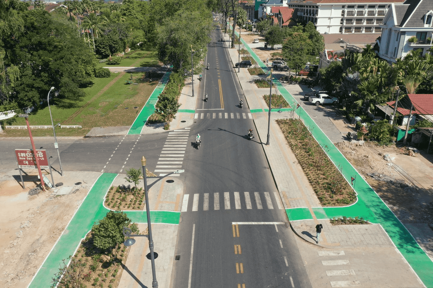 ផ្លូវមួយក្នុងចំណោមផ្លូវ៣៨ខ្សែក្នុងខេត្តសៀមរាប។ រូបភាព៖ ក្រសួងសាធារណការ និងដឹកជញ្ជូន