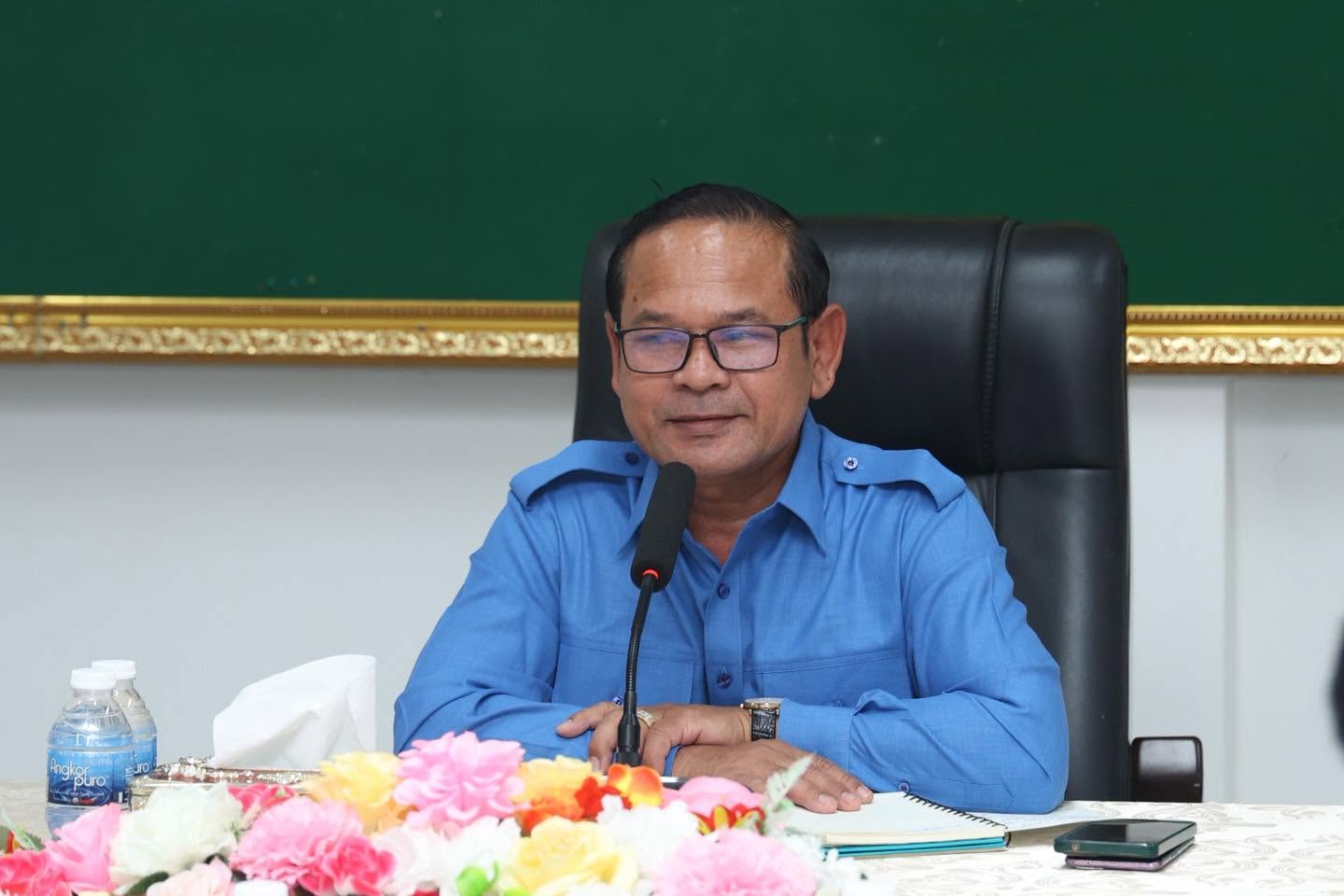 លោក សួង សារាវុធ នាយករដ្ឋបាលសាលាខេត្តពោធិ៍សាត់