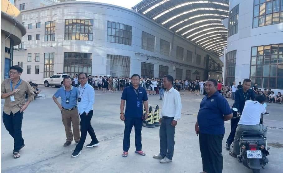 ជនបរទេសដែលសមត្ថកិច្ចចុះទៅរំដោះនៅខេត្តកំពង់ស្ពឺ បន្ទាប់ពីសង្ស័យថា មានការប្រព្រឹ​ត្តបទល្មេីស​ធ្វើ​ទារុណកម្ម​