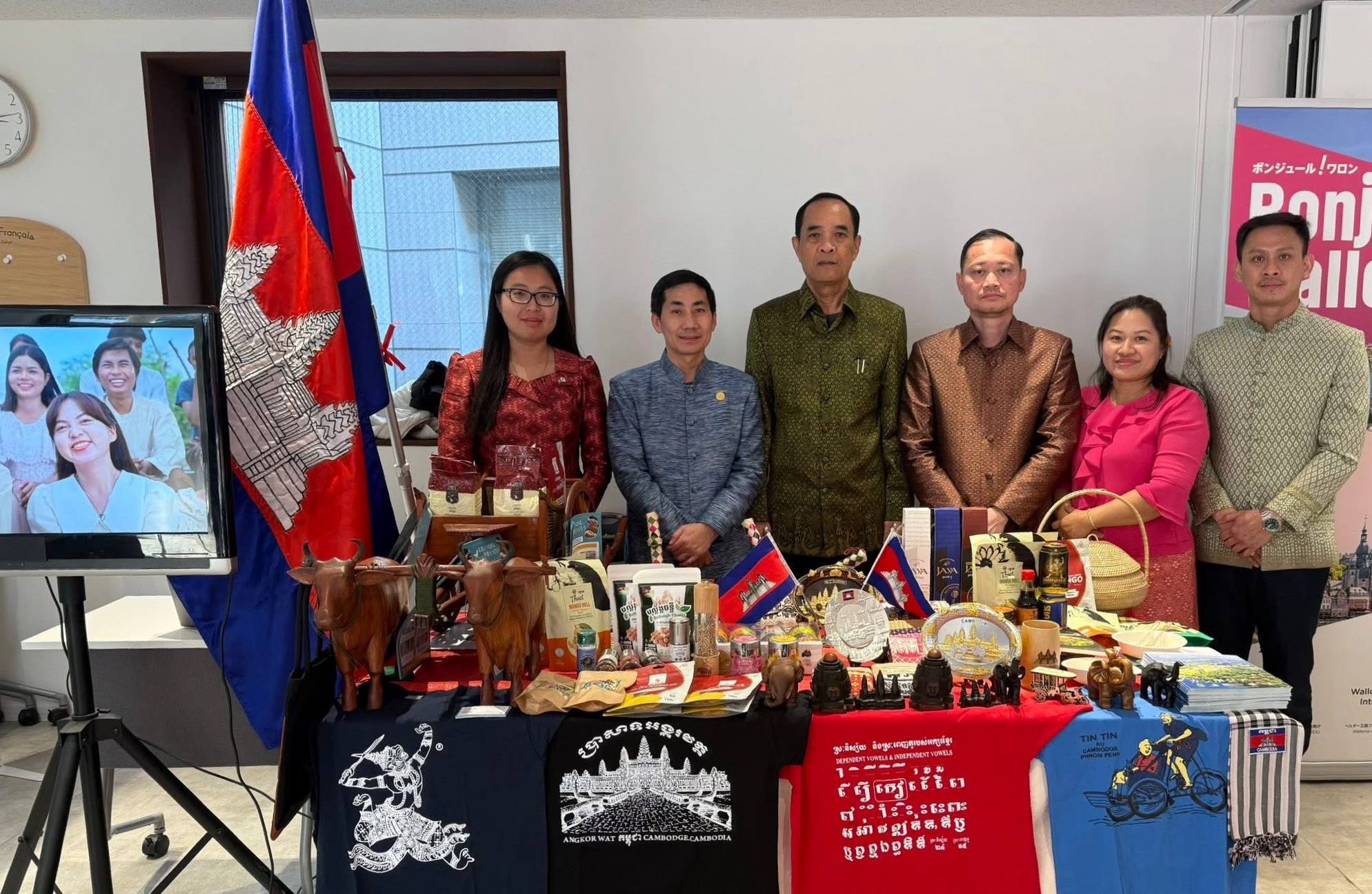 លោក ជុំ សុន្ទរី&nbsp;ឯកអគ្គរាជទូតកម្ពុជាប្រចាំប្រទេសជប៉ុន បានដឹកនាំគណៈប្រតិភូកម្ពុជាមួយចូលរួម។ រូបភាព៖ ស្ថានទូតកម្ពុជាប្រចាំប្រទេសជប៉ុន 