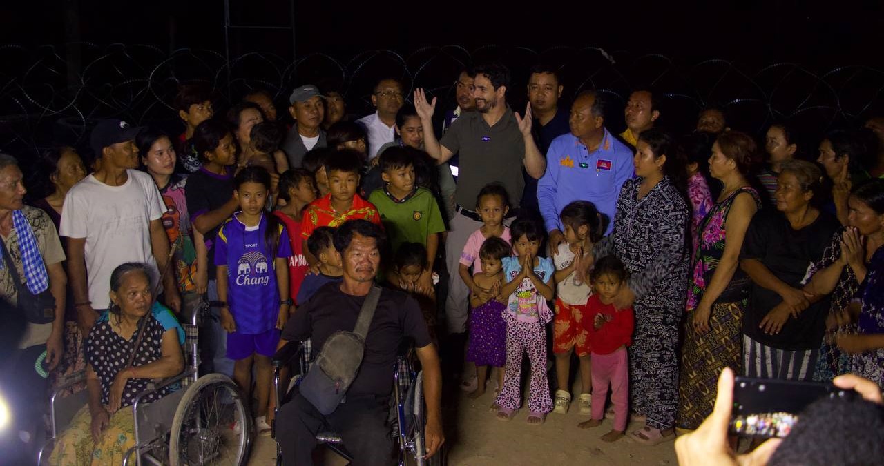 លោក អាល់ហ្វារ៉ូ និងពលរដ្ឋខ្មែរនៅតាមព្រំដែន