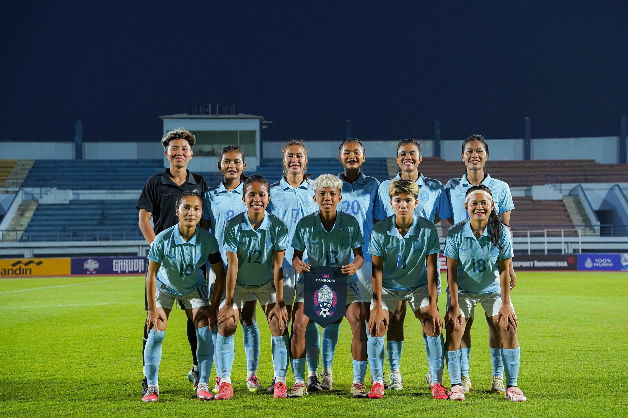 ក្រុមគោព្រៃនារីកម្ពុជា