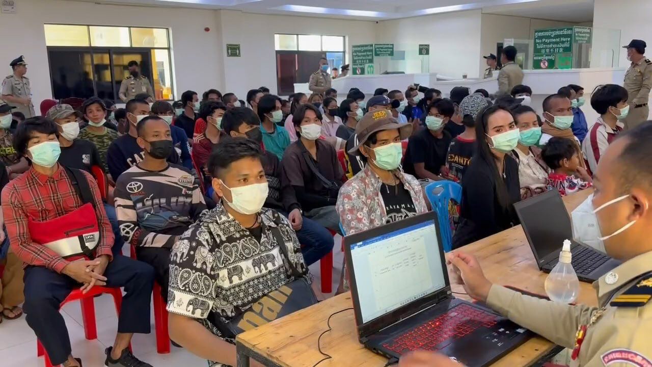 រូបភាព បងប្អូនពលករខ្មែរ