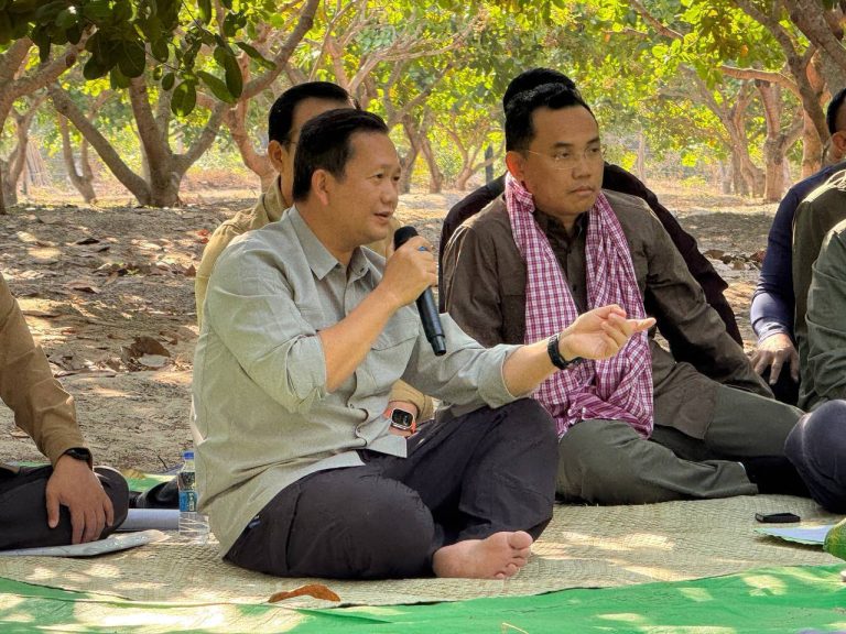 សម្ដេចធិបតី ហ៊ុន ម៉ាណែត សំណេះសំណាលជាមួយប្រជាសហគមន៍កសិកម្មទំនើប នៅខេត្តកំពង់ធំ កាលពីពេលកន្លងទៅ