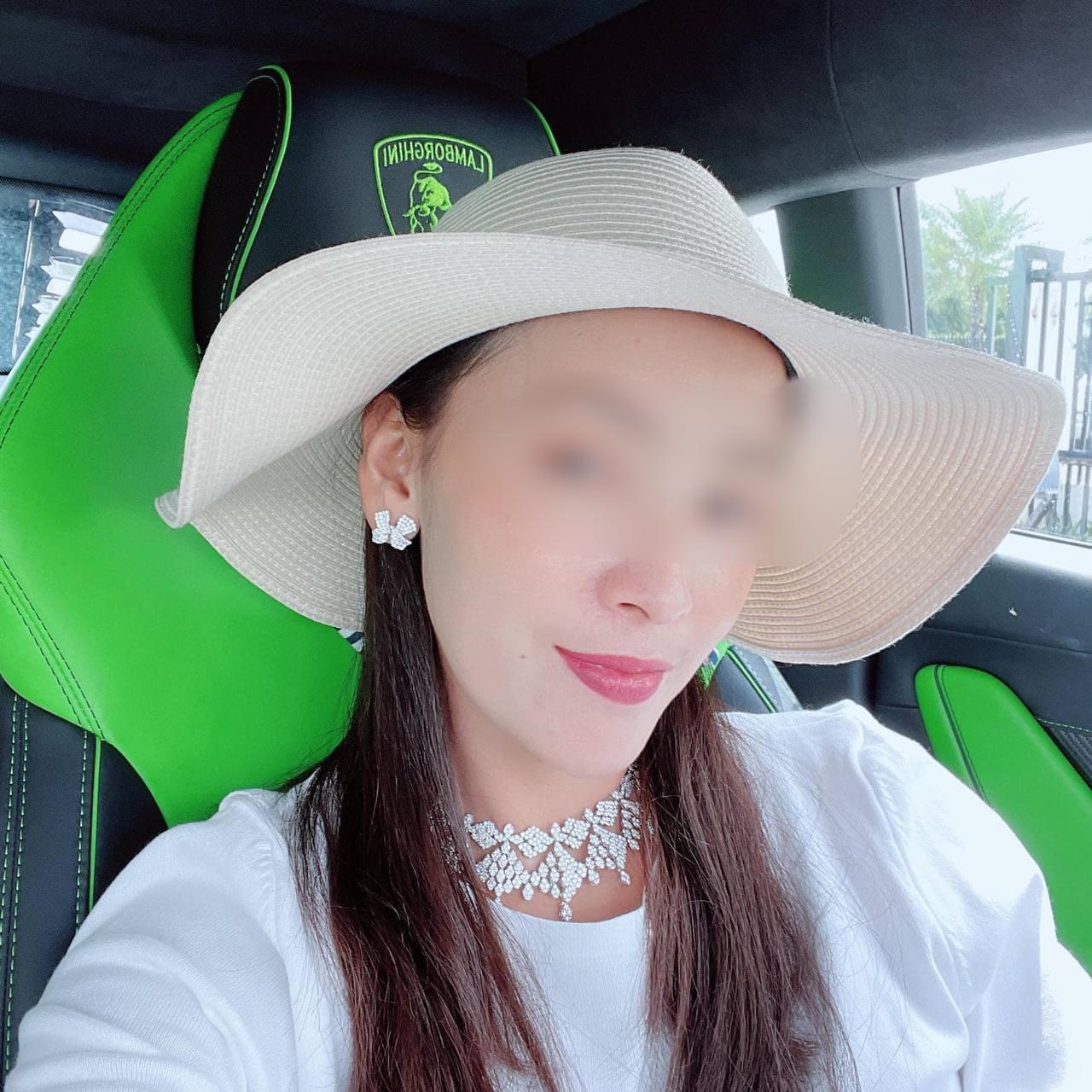 លោកស្រី ម៉ន ដានី ម្ចាស់គ្រប់ក្រុមហ៊ុន បុរី ម៉ន ដានី&nbsp;