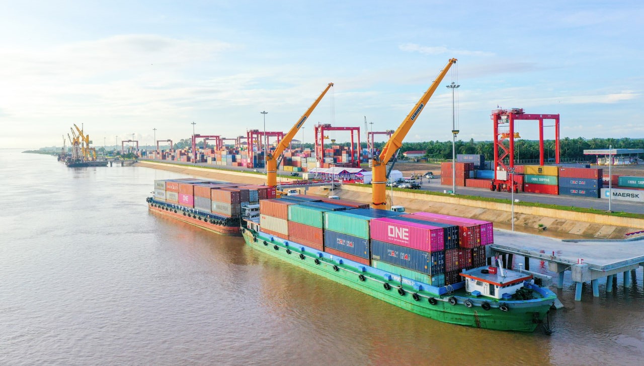 កំពង់ផែមួយកន្លែងក្នុងខេត្តព្រះសីហនុ