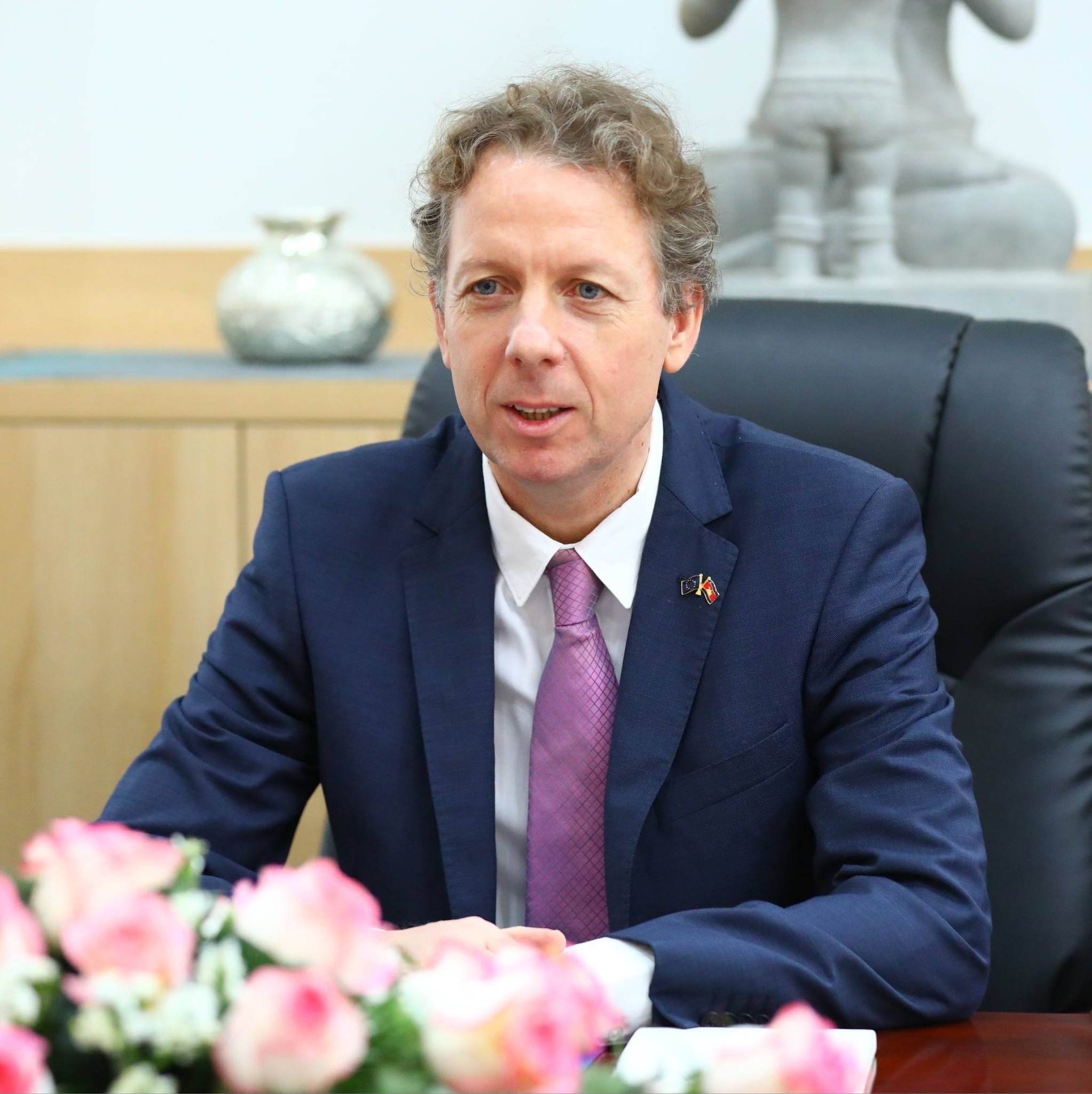 លោក អ៊ីហ្គ័រ ឌ្រីសស្មាន់ (Igor Driesmans) ឯកអគ្គរដ្ឋទូតសហភាពអ៊ឺរ៉ុបប្រចាំកម្ពុជា