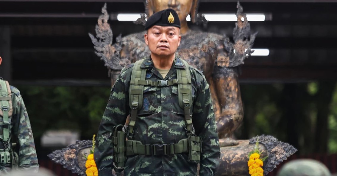 លោក ប៊ុនស៊ីន