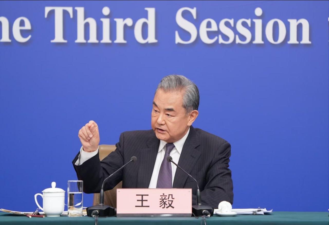 លោក វ៉ាង យី