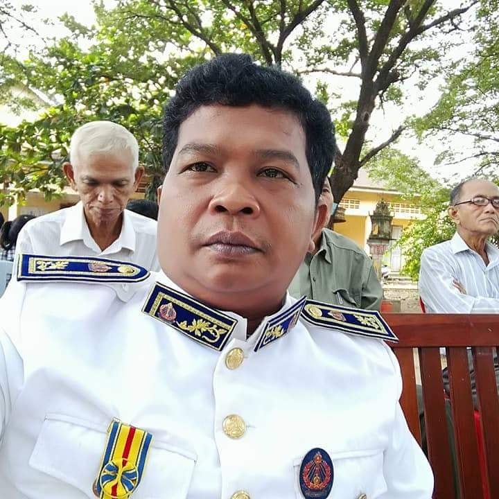 លោក អ៊ុក ព្រីង នាយកវិទ្យាល័យហ៊ុនសែន សិរីដីដុះ