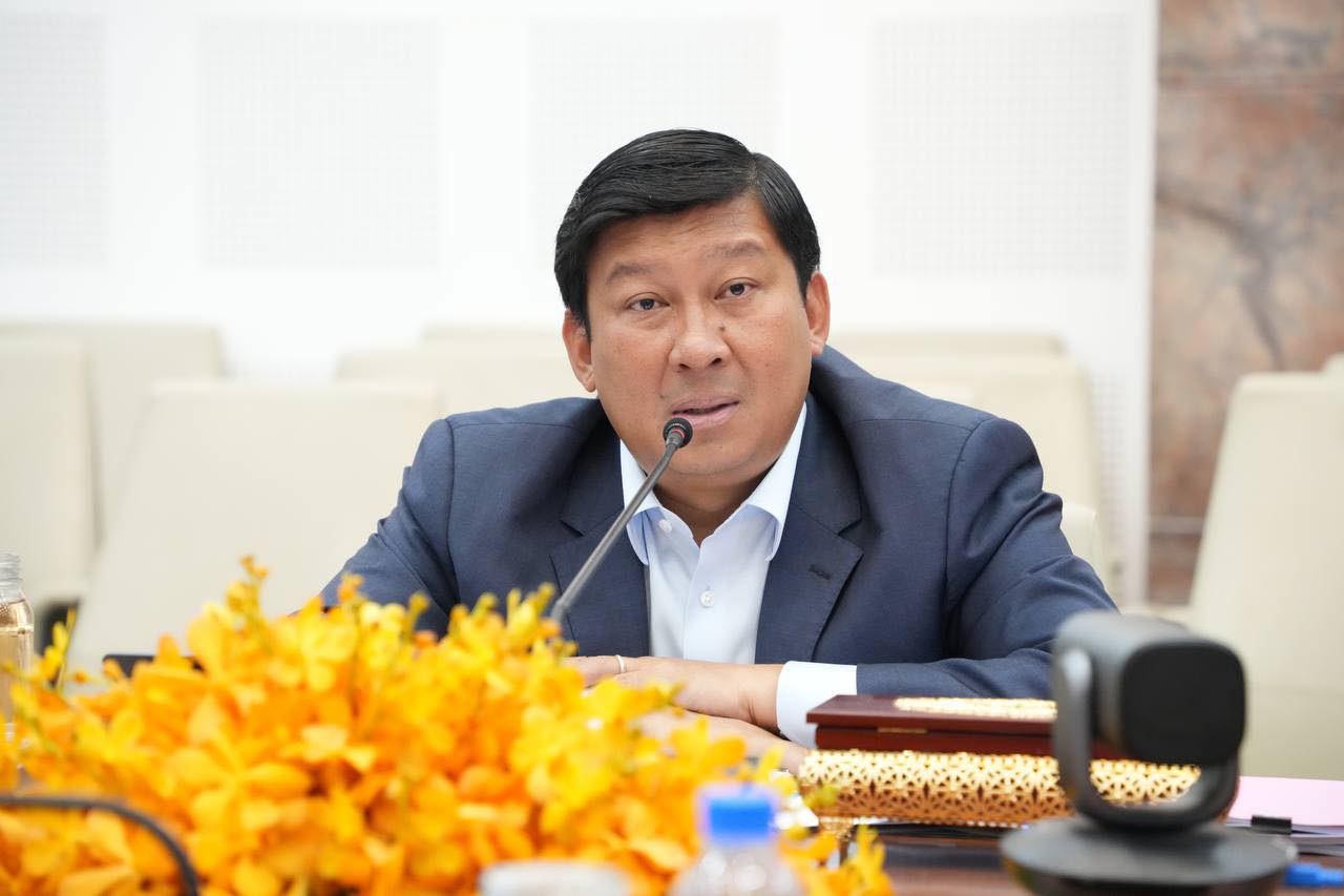 លោកឧបនាយករដ្ឋមន្រ្តី សាយ សំអាល់ រដ្ឋមន្រ្តីក្រសួងរៀបចំដែនដី នគរូបនីយកម្ម និងសំណង់