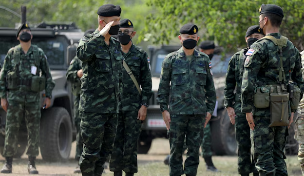 កងទ័ពថៃ ពេលកំពុងហ្វឹកហ្វឺន