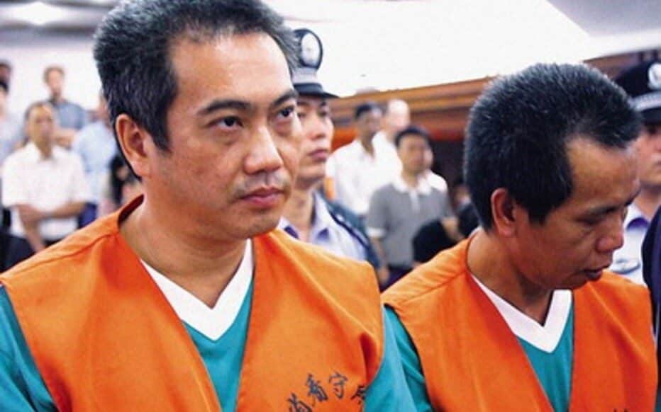 លោក ចាន់ តាវ ភូមី (ឆ្វេង)