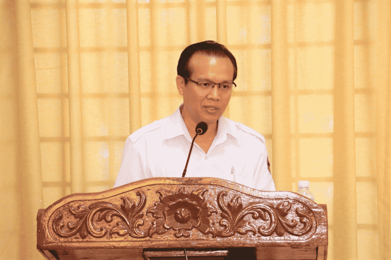 លោកសយ ស៊ីណុល ប្រធានមន្ទីរទេសចរណ៍ខេត្តកំពត