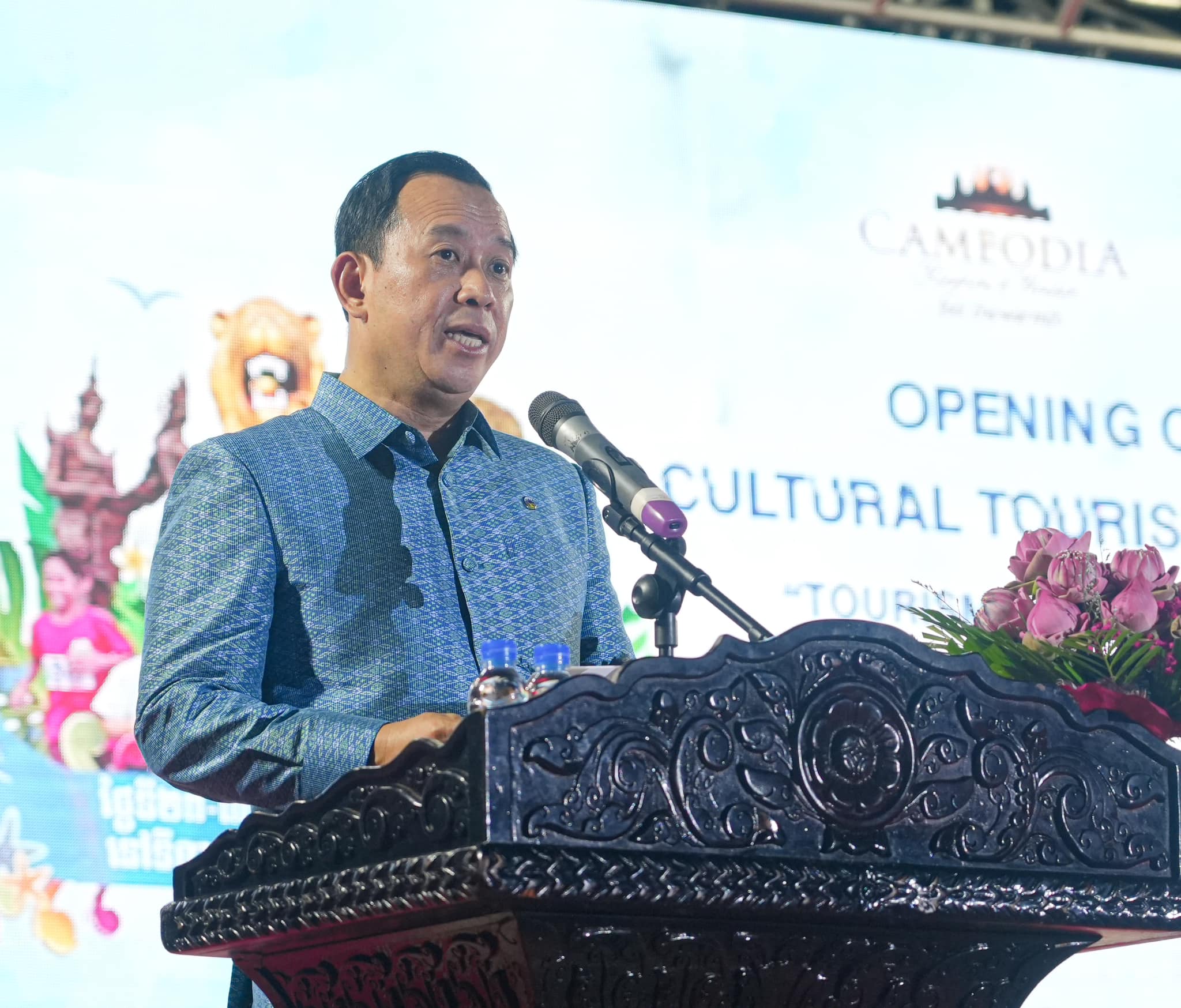 លោក ហួត ហាក់ រដ្ឋមន្ត្រីក្រសួងទេសចរណ៍ ក្នុងពិធីបើកព្រឹត្តិការណ៍ពិព័រណ៍ទេសចរណ៍វប្បធម៌ និងពាណិជ្ជកម្ម