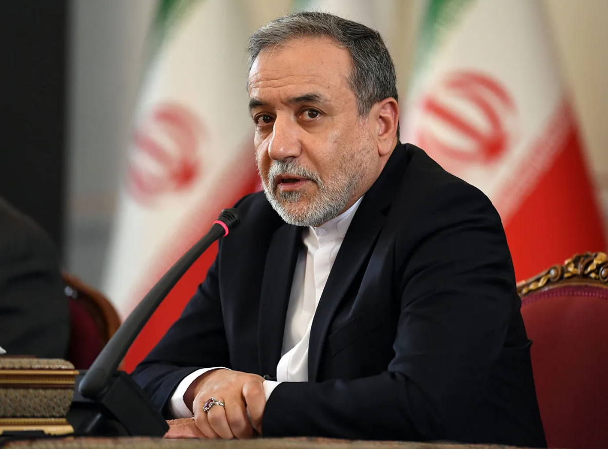 លោក&nbsp;អាបាស អារ៉ាឈី