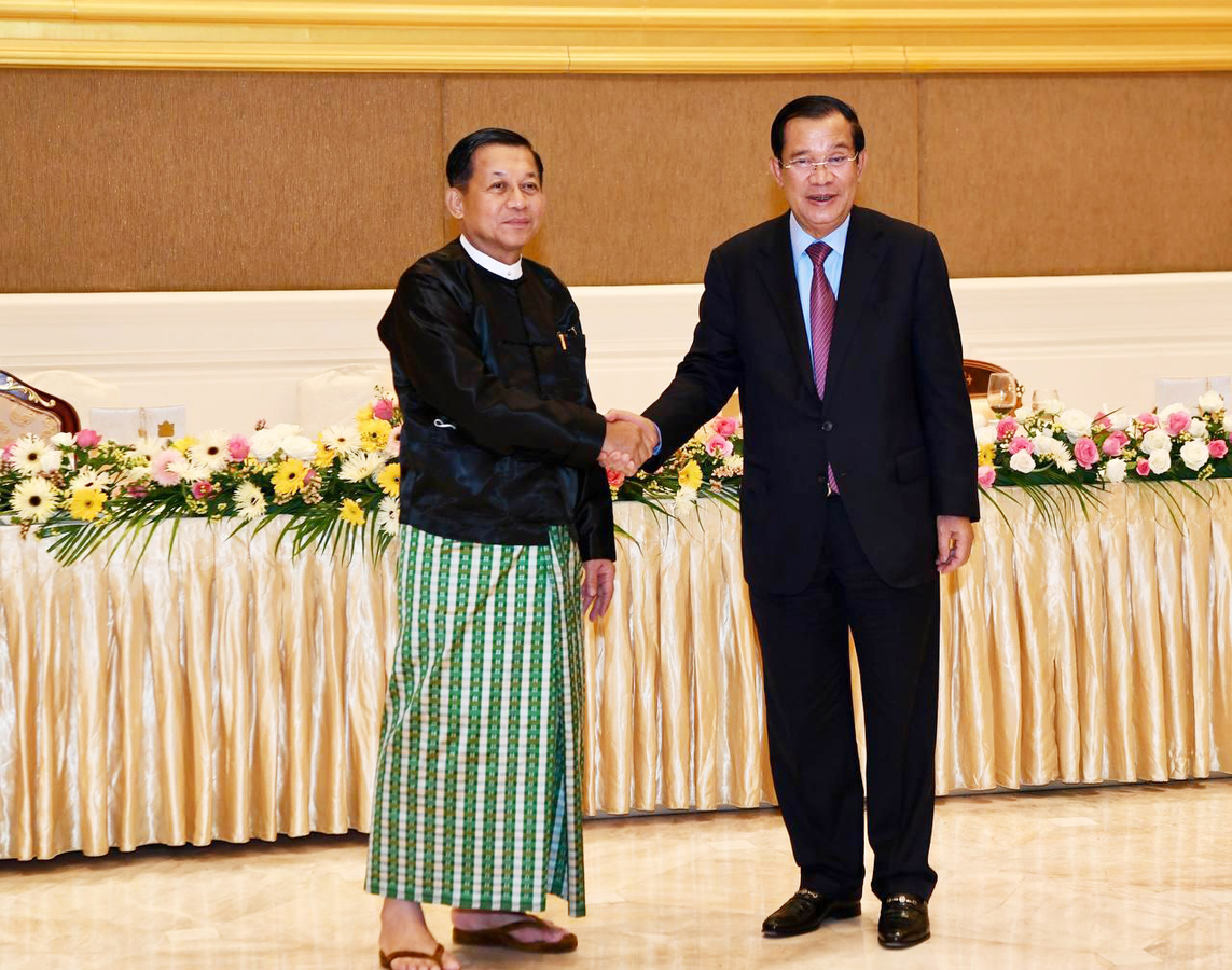 លោក មីន អ៊ុងឡាំង និង សម្តេចតេជោ ហ៊ុន សែន។