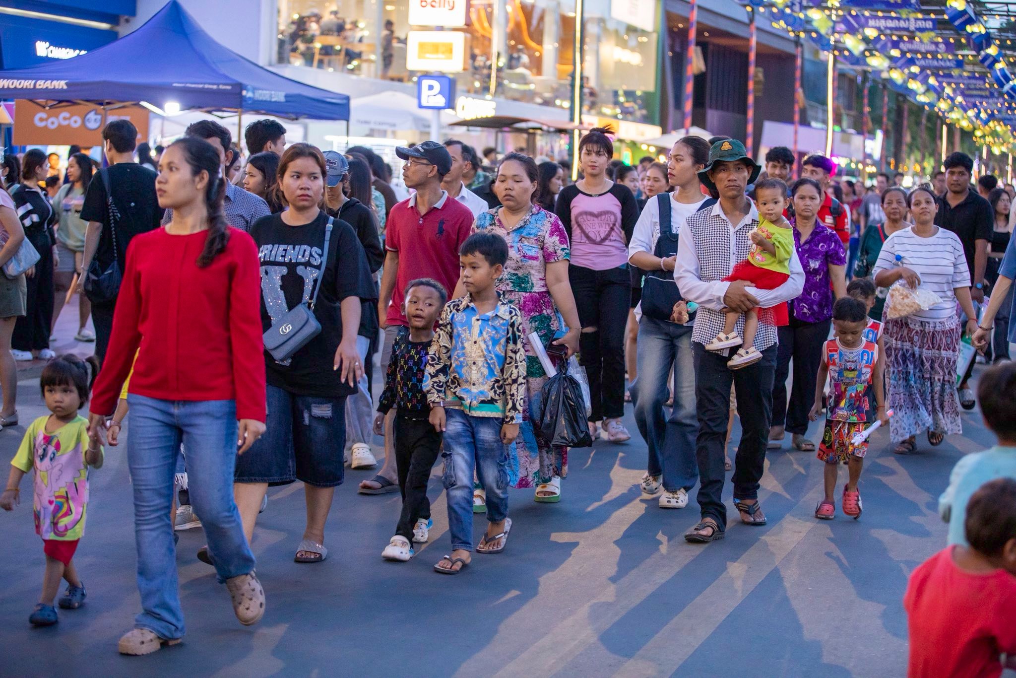ទិដ្ឋភាពនៅតាមដងផ្លូវថ្មើរជើង (Walk Street) នាថ្ងៃទី១៨ ខែឧសភា ឆ្នាំ២០២៥។