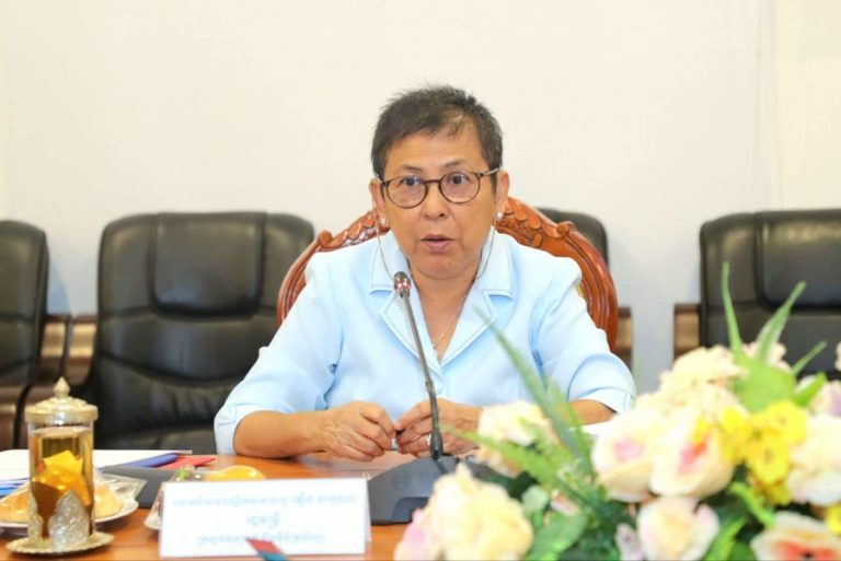 លោកស្រី ភឿង សកុណា រដ្ឋមន្រ្តីក្រសួងវប្បធម៌ និងវិចិត្រសិល្បៈ