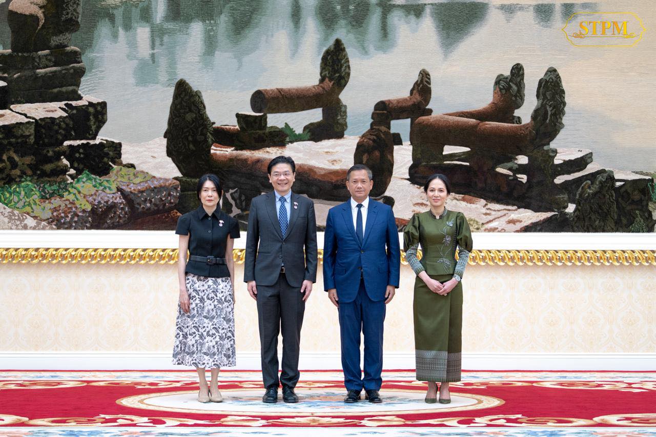 លោក ឡរ៉េន វ៉ុង នាយករដ្ឋមន្រ្តីសិង្ហបុរី និងភរិយា និងសម្ដេចធិបតី ហ៊ុន ម៉ាណែត នាយករដ្ឋមន្រ្តីនៃកម្ពុជា និងលោកជំទាវទី១នៃកម្ពុជា។