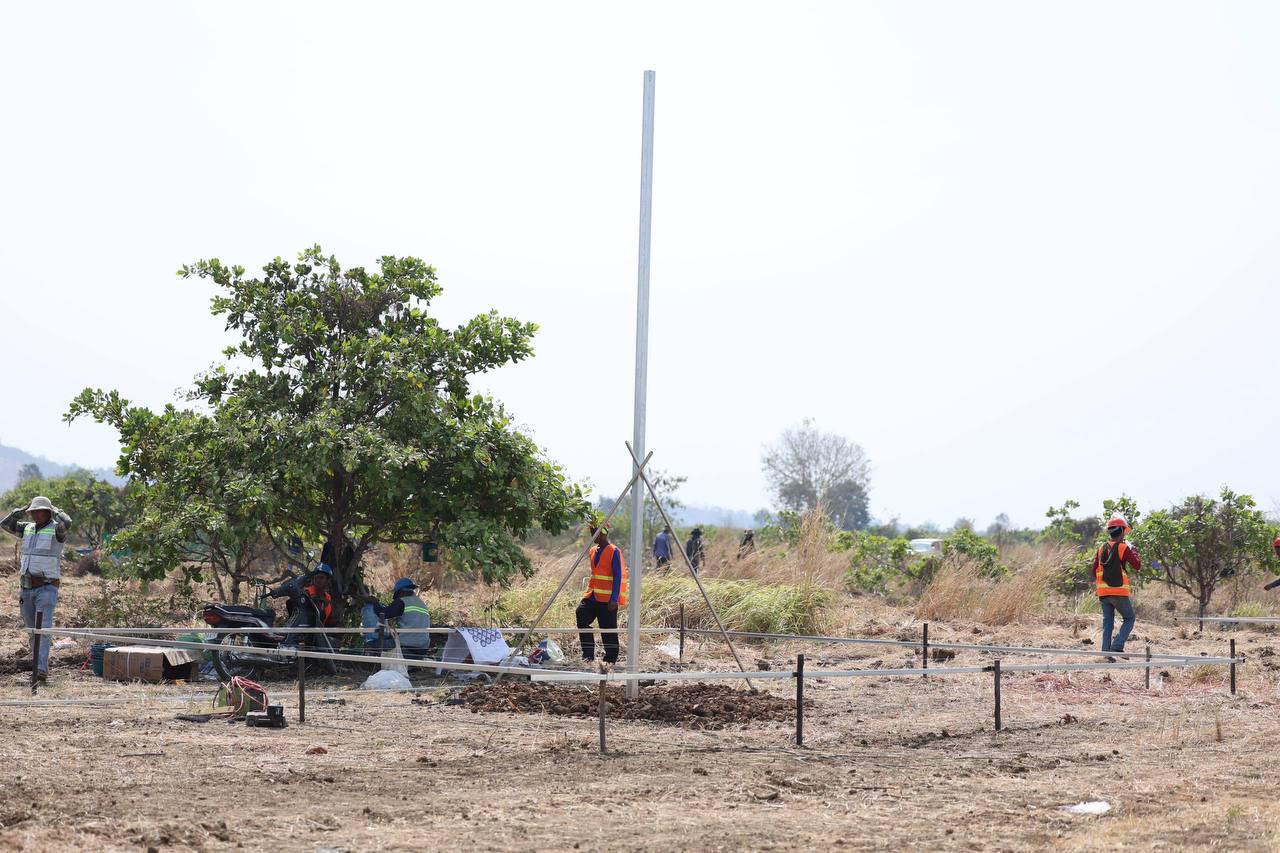 ការសាងសង់ជម្រកបណ្តោះអាសន្ន។ រូបភាព៖ គណៈកម្មាធិការជាតិគ្រប់គ្រងគ្រោះមហន្តរាយ